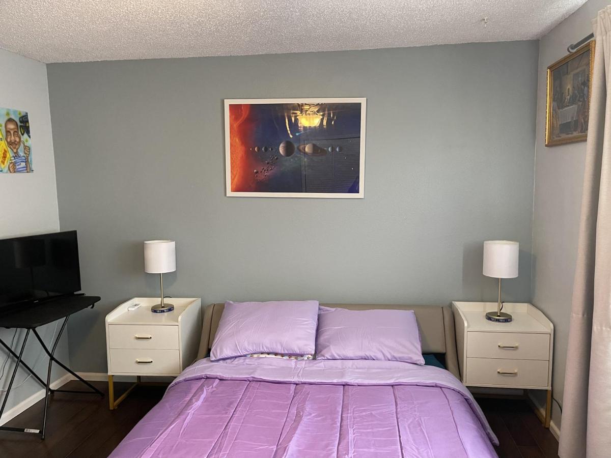 פדרל וואי Shared Space With Private Room In Beautiful Lakefront Apartment מראה חיצוני תמונה